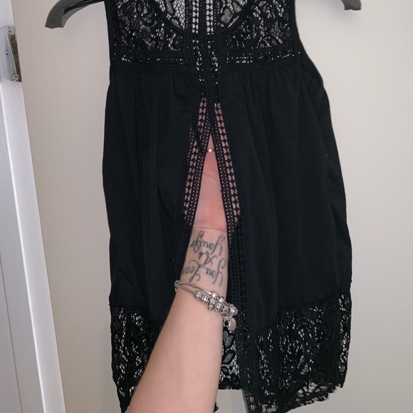 Size medium lace neck and waist open back top! - Picture 4 of 5